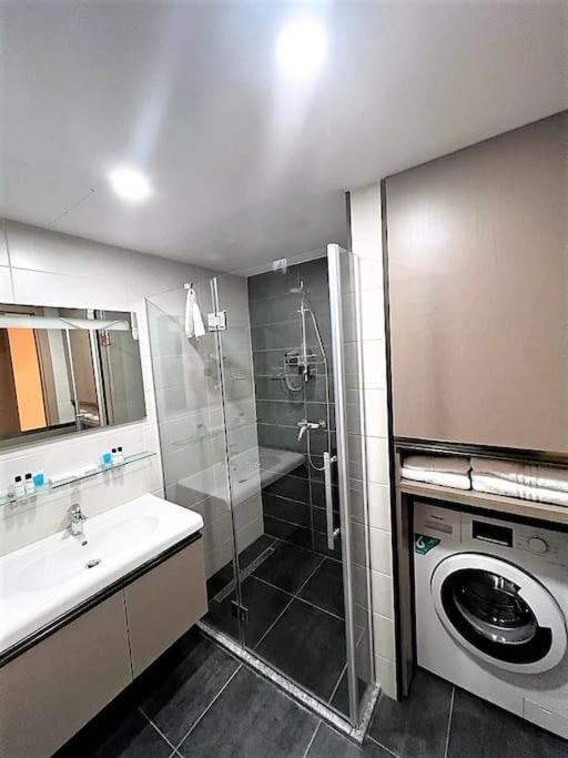 Alliance Palace Aparthotel 5*
